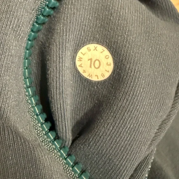 Lululemon Define Jacket
Green Jasper size 10 - Picture 10 of 11